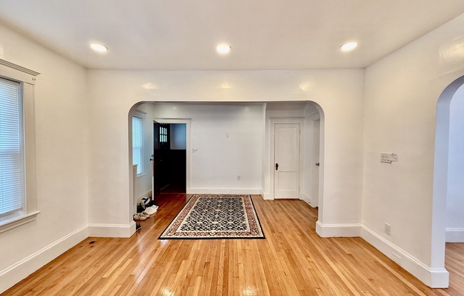107 E ELM AVE