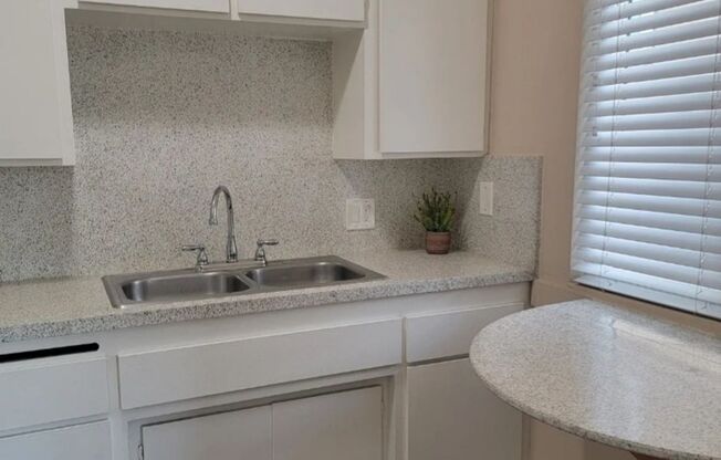 CYPRESS POINTE APARTMENTS