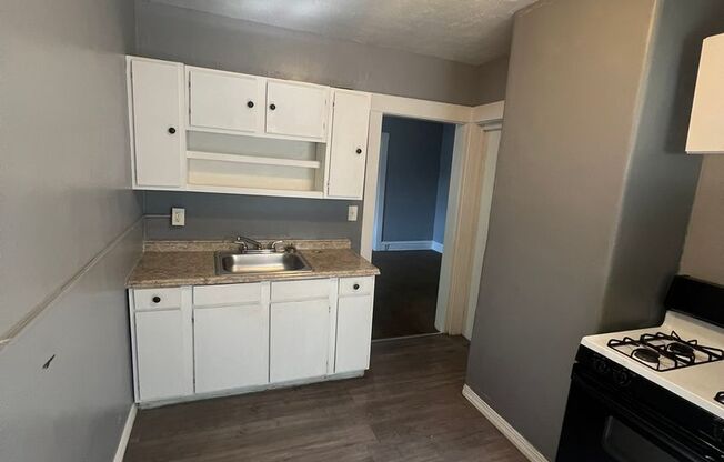 3292-3294 W. 111th St