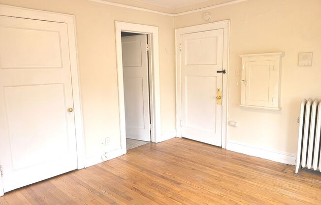 Studio, 1 bath, $825, Unit 413