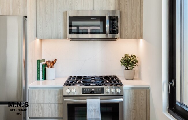 2 beds, 2 baths, $5,357, Unit 1109