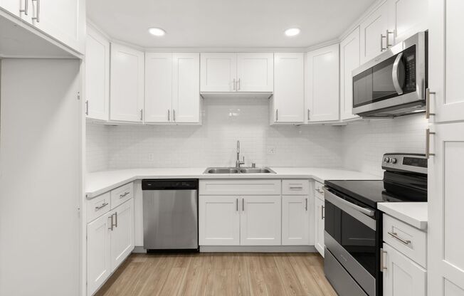 3 beds, 2 baths, 1,250 sqft, $2,800, Unit 101