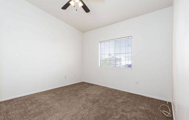 2 beds, 2 baths, $1,250, Unit Bldg KK
