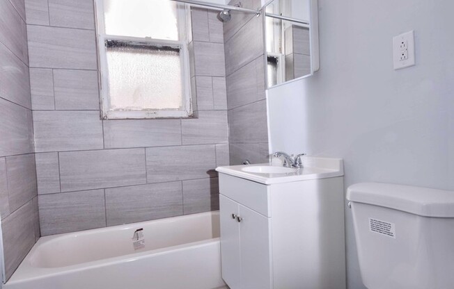2 beds, 1 bath, 1,000 sqft, $1,553.75, Unit 4234 1/2 - 3E