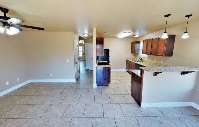 3 beds, 2.5 baths, 1,500 sqft, $1,295, Unit 902