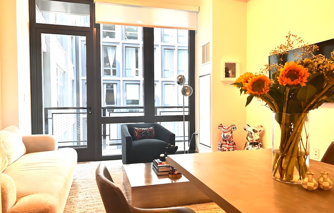 Studio, 1 bath, 570 sqft, $7,000, Unit S8E