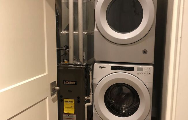1 bed, 1 bath, 747 sqft, $1,650, Unit 603