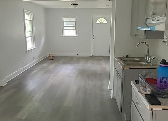 309 N 38 ST