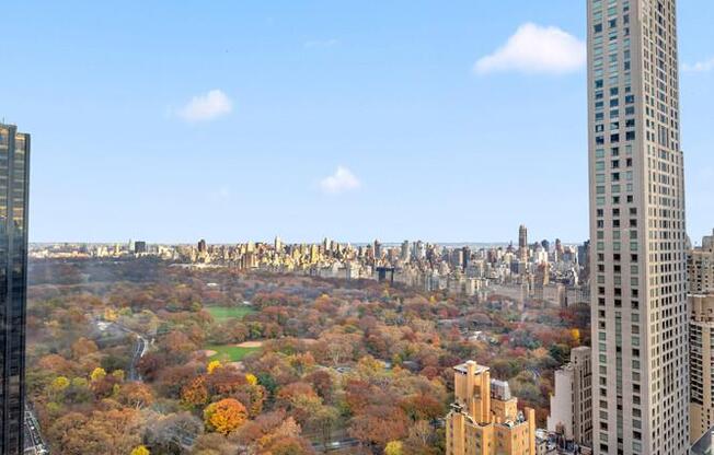 1 bed, 2 baths, 887 sqft, $7,500, Unit 42A