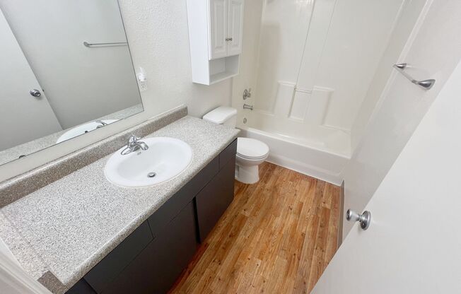 3 beds, 2 baths, 1,100 sqft, $1,715, Unit 15-19