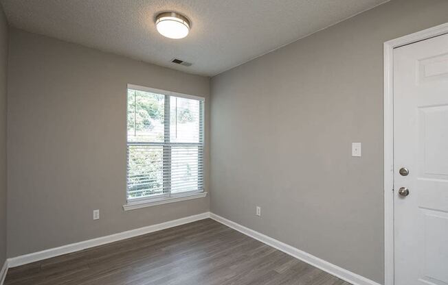 Vacant Bedroom at Willow Bend Apartments, Durham, North Carolina