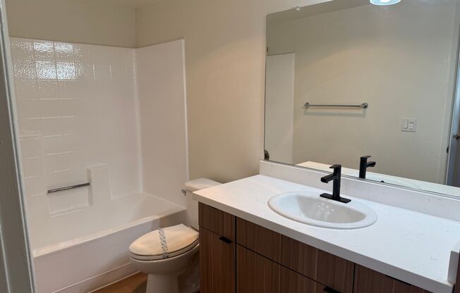 2 beds, 2 baths, 973 sqft, $3,155, Unit 410