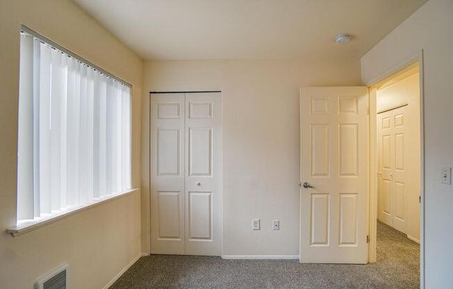 2 beds, 2 baths, 839 sqft, $1,845, Unit 25*