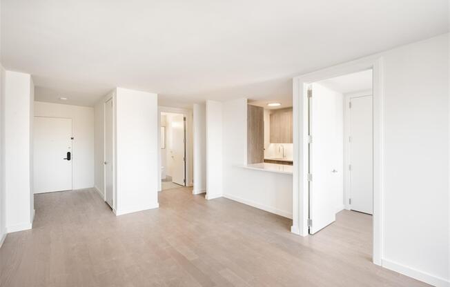 2 beds, 2 baths, 950 sqft, $8,925, Unit 21E