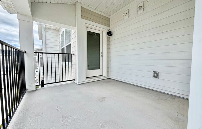 3 Bed Townhome | Mountain Views, Pool, Pickleball & More