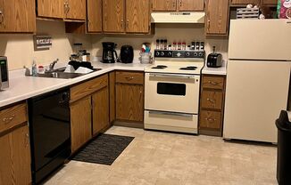 1 bed, 1 bath, 580 sqft, $895, Unit Apt. 3