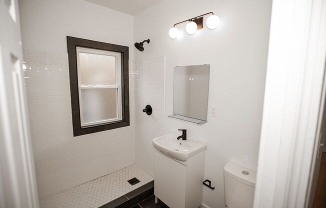 1 bed, 1 bath, 600 sqft, $899, Unit Unit 414