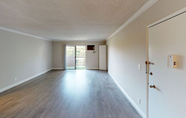 Hayworth Apartments...Gorgeous Newly Remodeled Apartment..Quiet Upscale Residential Neighborhood! CALL NOW!
