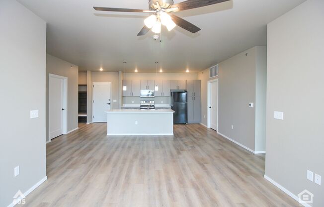 2 beds, 2 baths, 1,092 sqft, $1,750, Unit 5521-5430