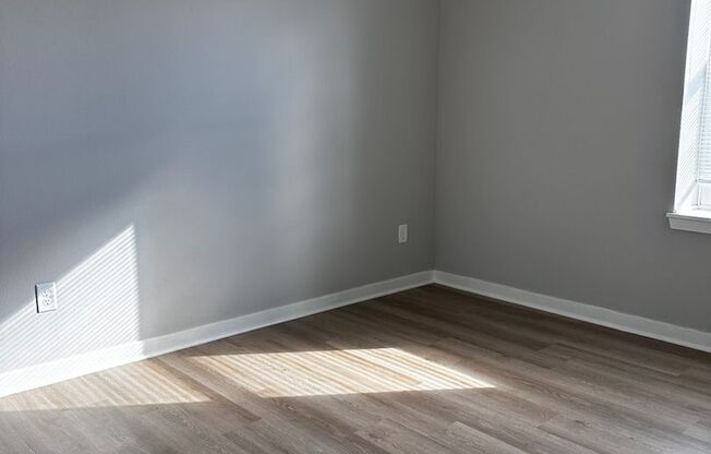 3 beds, 2 baths, 1,225 sqft, $1,749, Unit 305