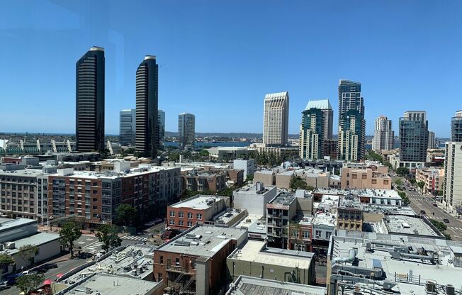 Downtown San Diego - fully furnished upscale 2 bedroom, 1.5 bath condo - 11th floor with amazing views.