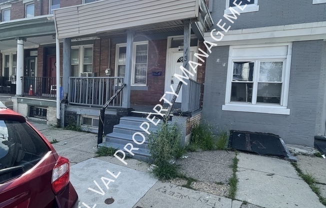 131 W HANSBERRY ST