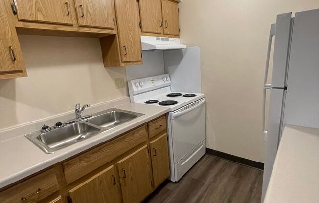 1 bed, 1 bath, 640 sqft, $679.99, Unit 755-F9