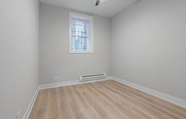 3 beds, 1 bath, 632 sqft, $2,200, Unit 1456-G1