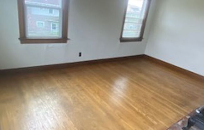 1 bed, 1 bath, 700 sqft, $1,550, Unit 30