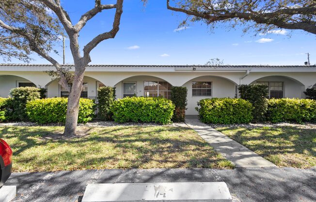 11200 102 AVE N