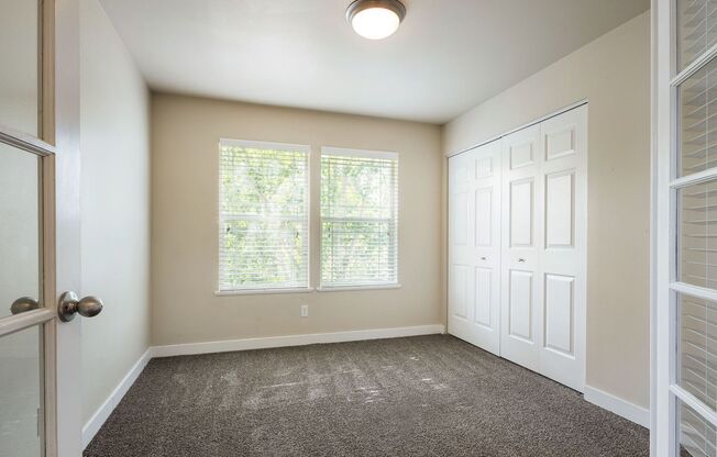 3 beds, 2 baths, 1,250 sqft, $2,150, Unit 670-205