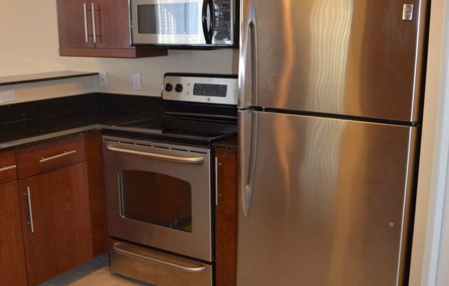 2 beds, 2.5 baths, $2,200, Unit # 2133