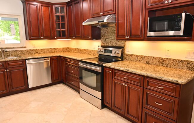 Beautiful 4-Bedroom, 2-Bath Home in Milpitas – 1847 Yosemite Dr – Available Now!