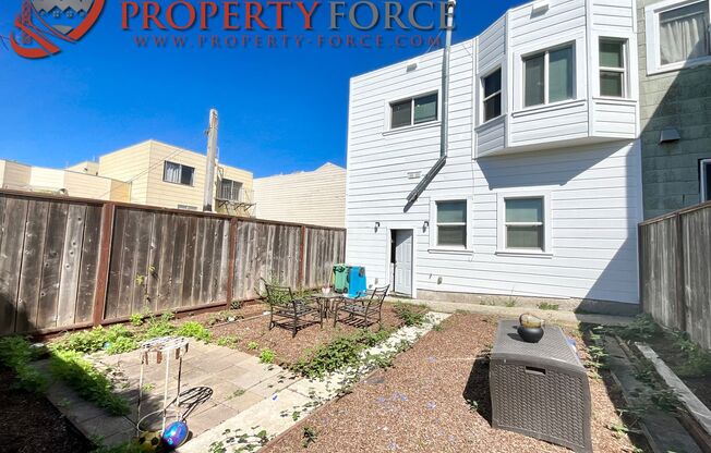 3 beds, 2 baths, $5,795, Unit 824