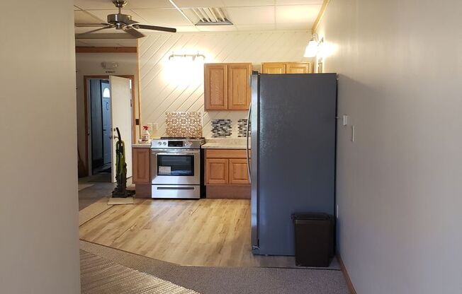 1 bed, 1 bath, 700 sqft, $895, Unit #8