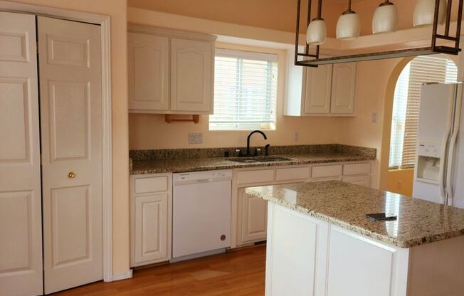 academy west 3 bedooms 2,5 baths