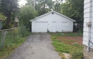 2 BR Single Family Home w/ 2 car garage.