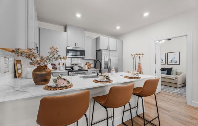 2 beds, 1 bath, 868 sqft, $1,950, Unit 1304