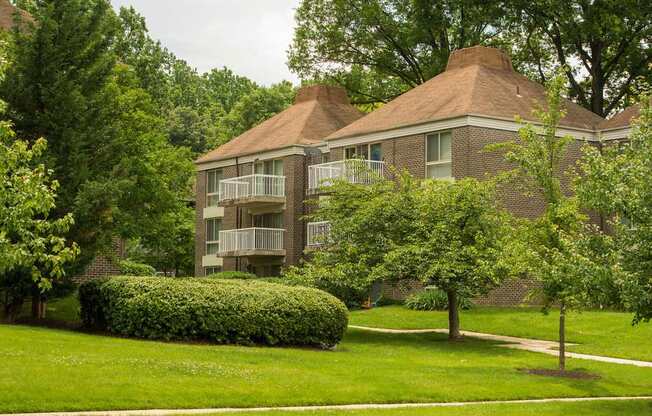 Somerset Apartments Exterior