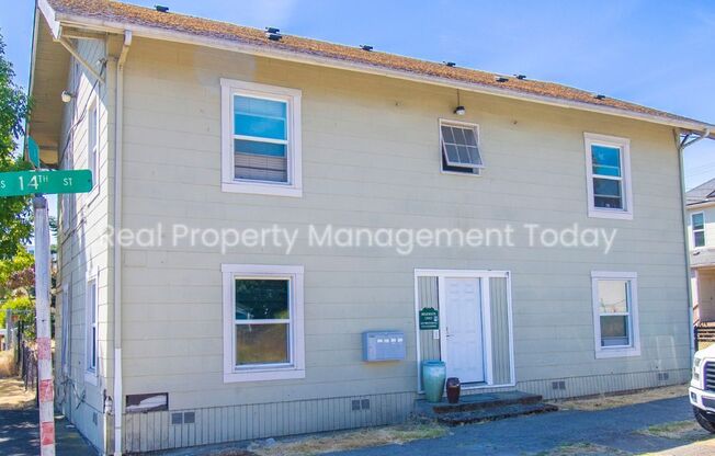 1002 South 14th LLC - Goecke -1002  (Robert Miles LLC)(Cascade Group)