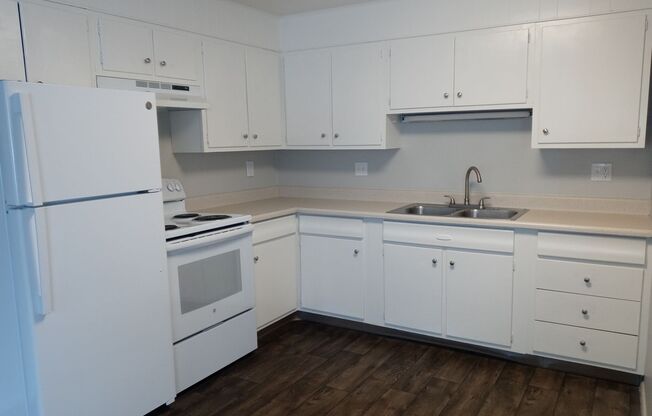 1 bed, 1 bath, 700 sqft, $1,189, Unit 18