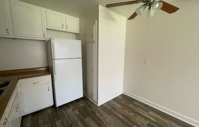 2 beds, 1 bath, 1,100 sqft, $2,025, Unit 1136-B