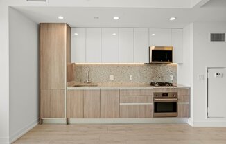 203 W HL ST