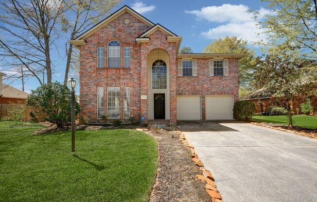 Gorgeous 4 bed/2.5 bath two story home!
