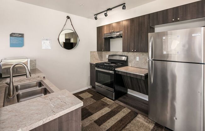Studio, 1 bath, 186 sqft, $1,115, Unit 211