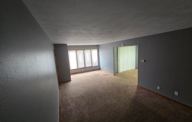 2420 Eastgate