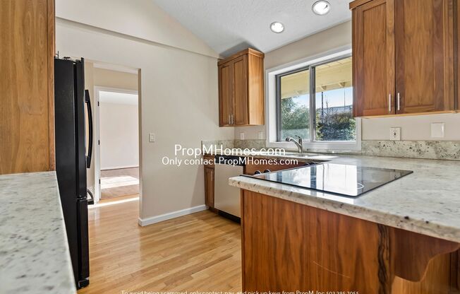 Updated Five Bedroom Home In Palisades!