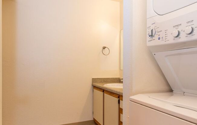 1 bed, 1 bath, 622 sqft, $1,425, Unit 322