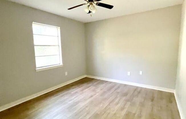 Move In Ready 3br/1Ba