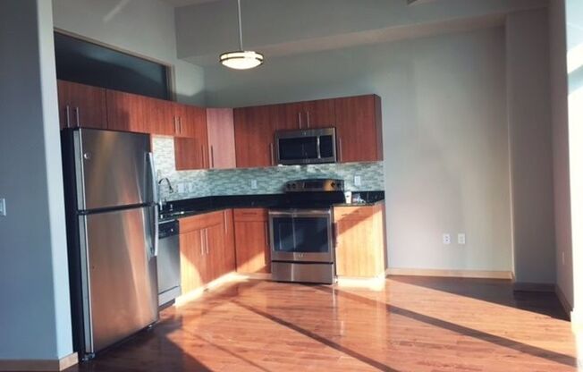 2 beds, 2 baths, 1,215 sqft, $2,050, Unit 312